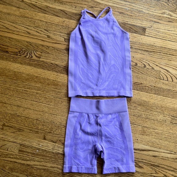 All in Motion Seamless Violet tank and short set, size S(6/7) - Picture 1 of 6